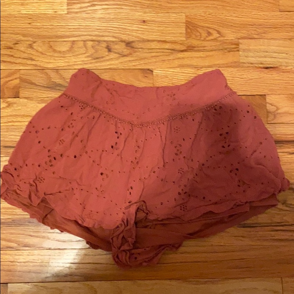 American Eagle flowy shorts